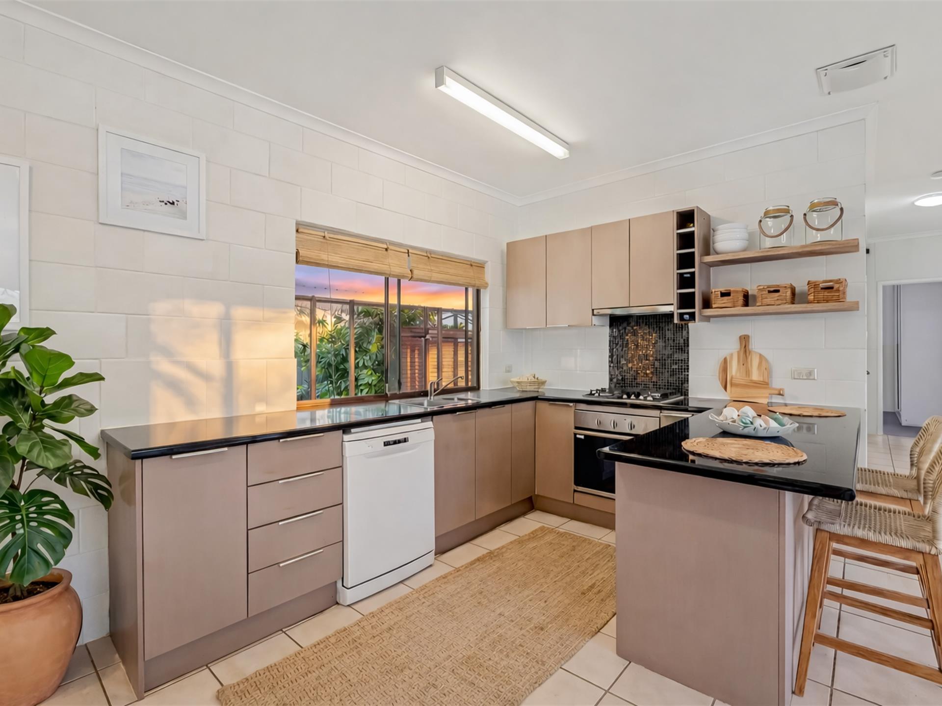 Blog: 34 Hollywood Boulevard, White Rock – Sold $700,000 | January 2026