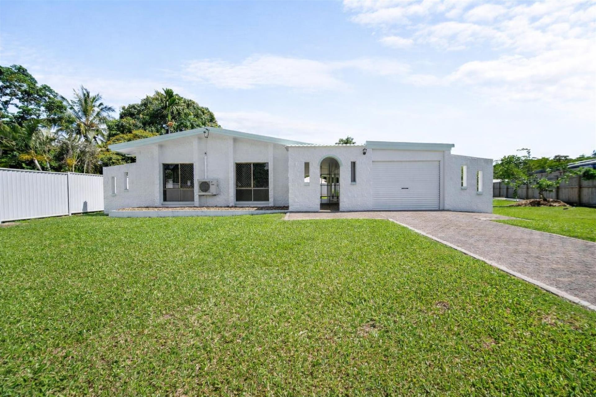 Blog: 6 Marvin Close, White Rock – Listed at $699,000