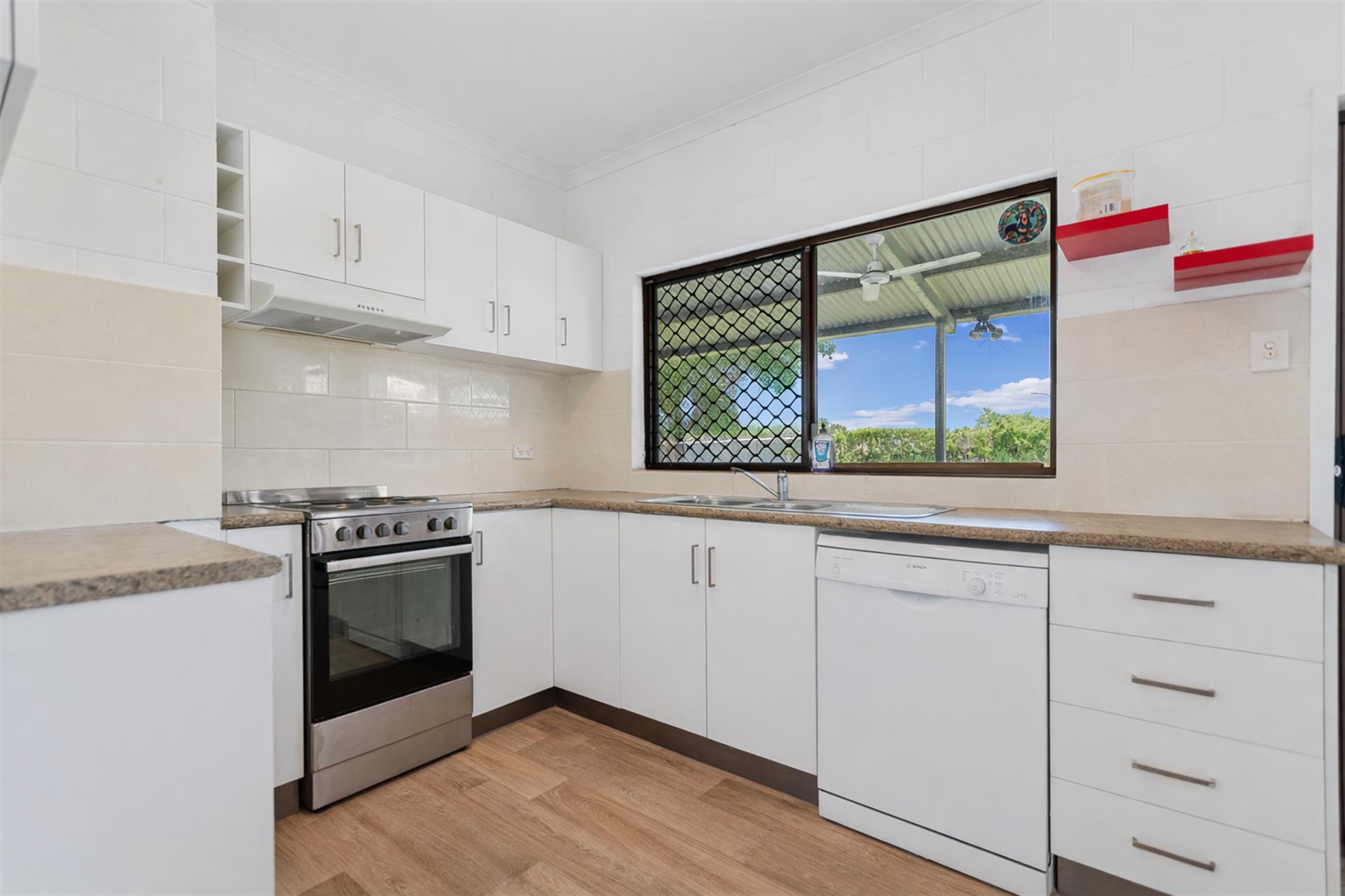 Blog: 37 Cracknell Road, White Rock Sells for $612,000