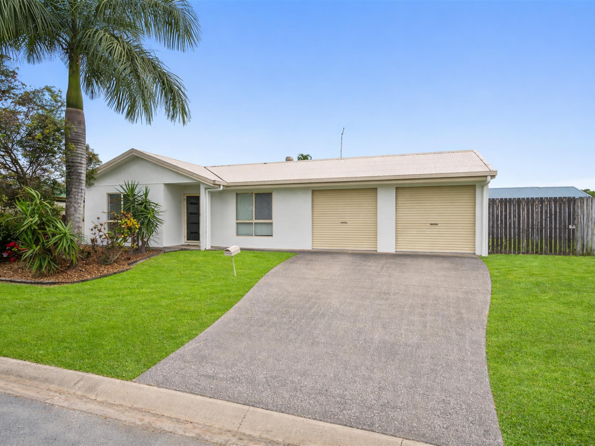 Blog: 6 Sunrise Street, White Rock – Sold $700,000 | March 2026 Market Analysis