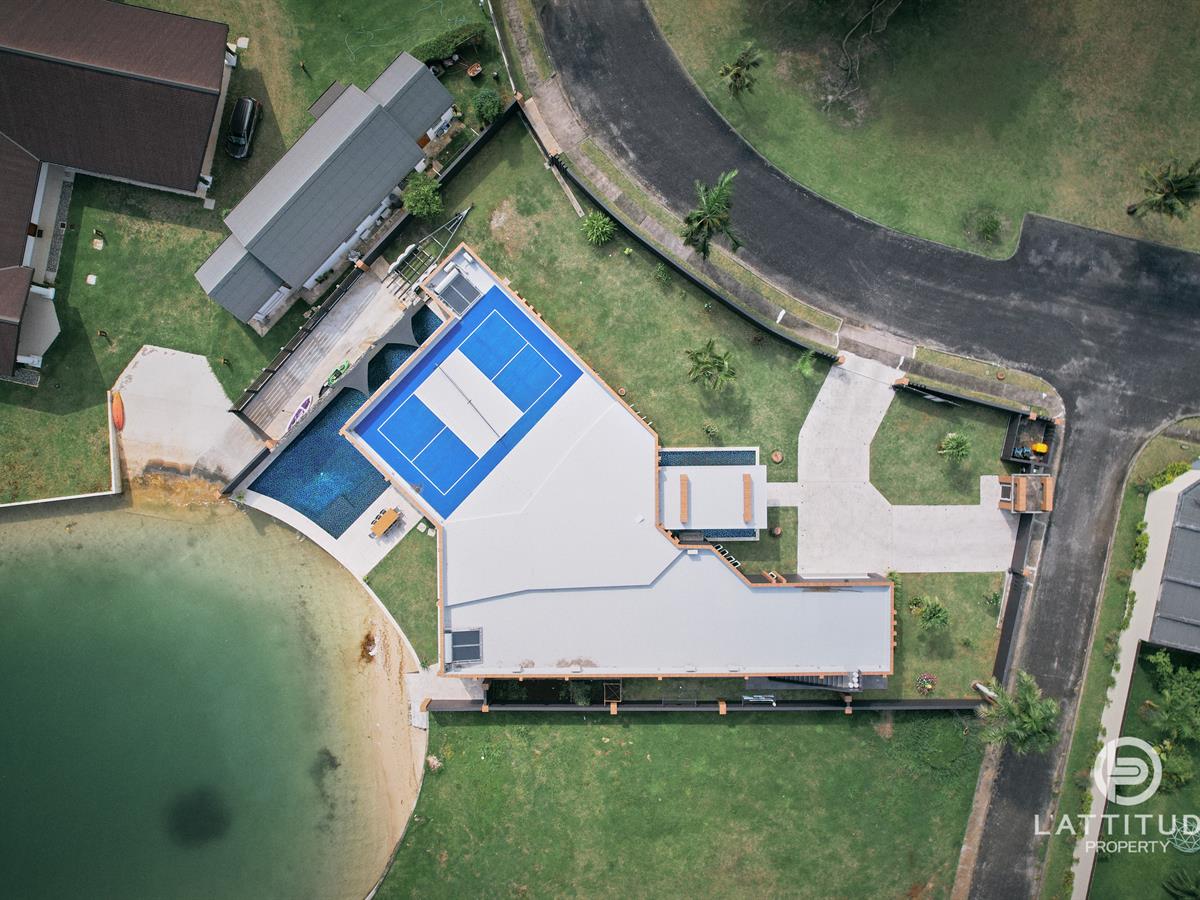 Palm Bay Nabukutau Estate – Tassiriki Island
Private Island Lagoon-Front Luxury with Beach & Boat Access