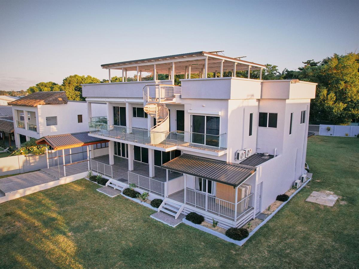 PANDANUS BEACH HOUSE 4, photo 2 of 15