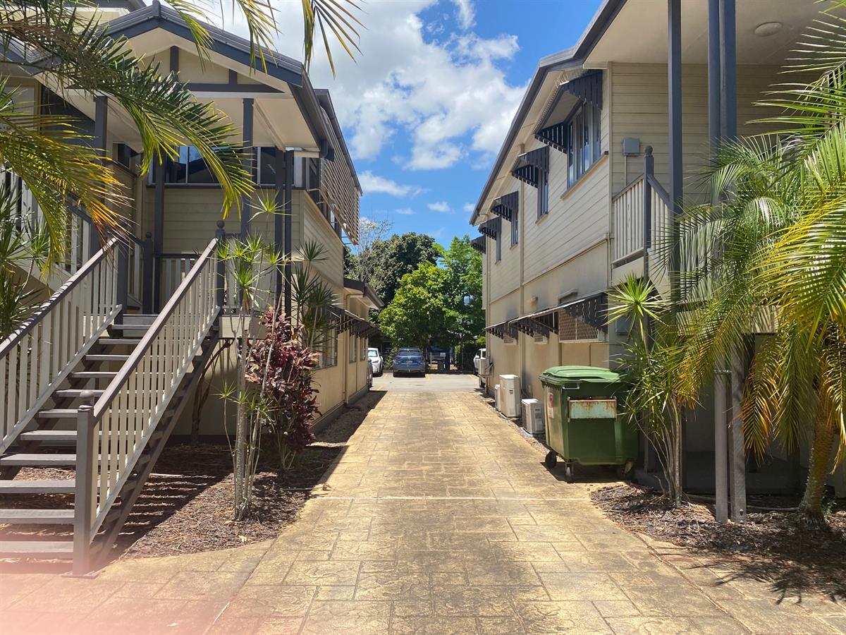 Property Sale at 4/161 Aumuller Street, Bungalow QLD, 4870 Cairns Commercial Property Buy