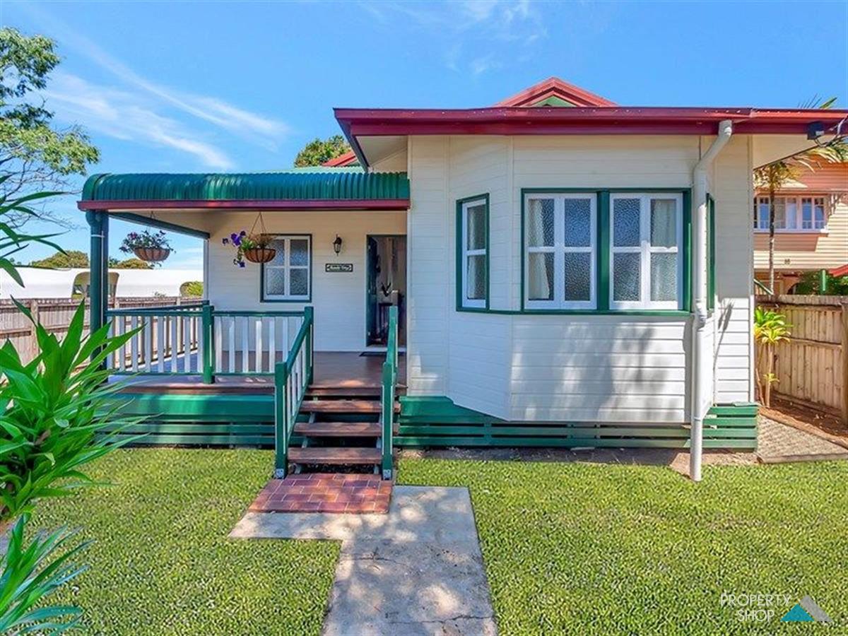 MANUNDA QLD, 4870 NEAT AS A PIN AND AS CUTE AS A BUTTON! CITY FRINGE