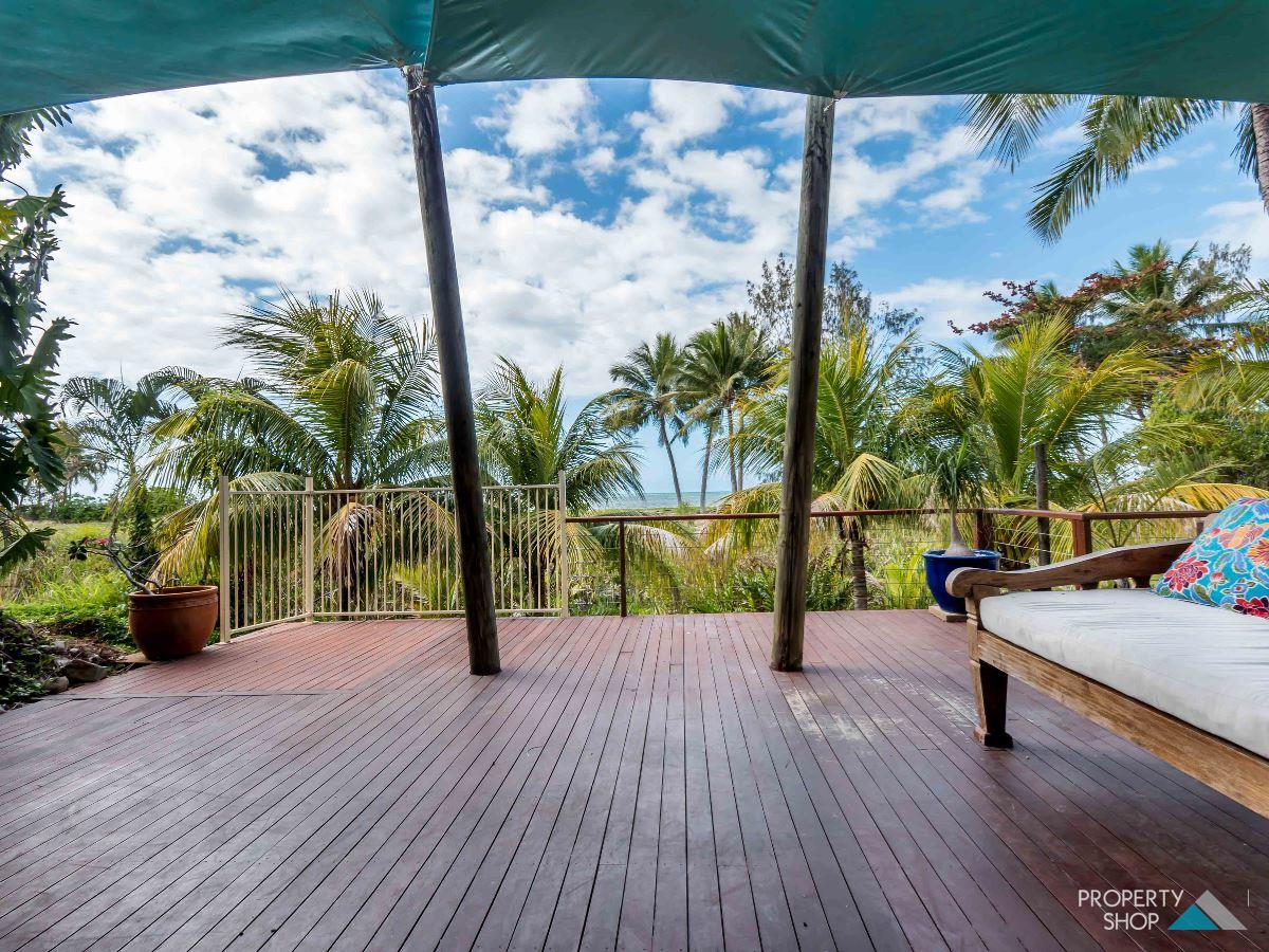 HOLLOWAYS BEACH QLD, 4878 Property Shop